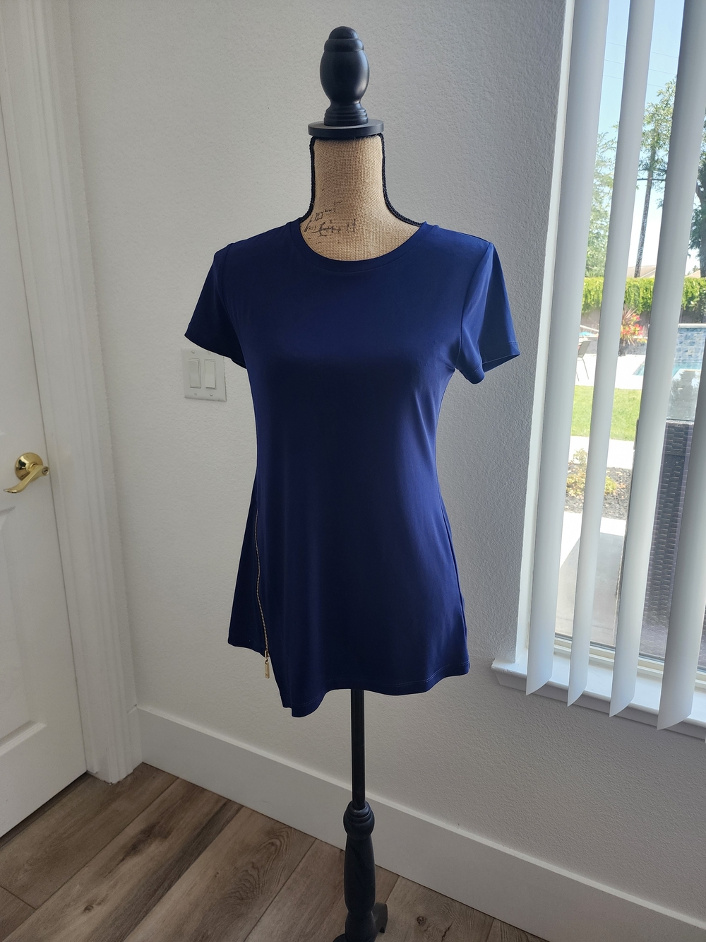 Ivanka Trump Navy Short-Sleeve Crewneck Top with Side Zip